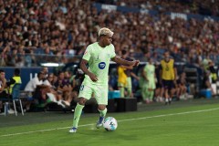 皇马VS马竞：西甲高潮对决，皇家马德里能否抓住马竞防线漏洞？